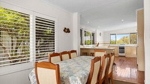 Dining - Heart of Peregian, 19 Piper Street, Peregian Beach, Noosa Area (PEREGIAN BEACH)