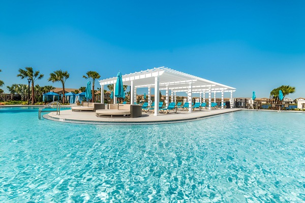 Piscine extérieure, piscine chauffée