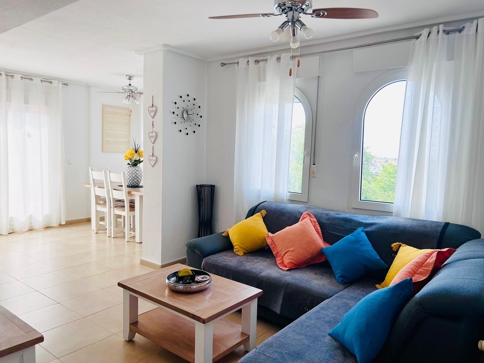 Tv, Netflix, ett bordtennisbord och streamingtjänster