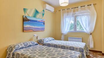 3 bedrooms, free WiFi, bed sheets