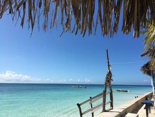 Beach nearby - Mount Zion Lodge (Michamvi)