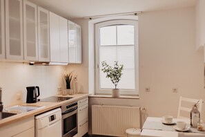 Comfort Single Room | Private kitchen | Coffee/tea maker, electric kettle - Fährhaus Kollmar (Kollmar)