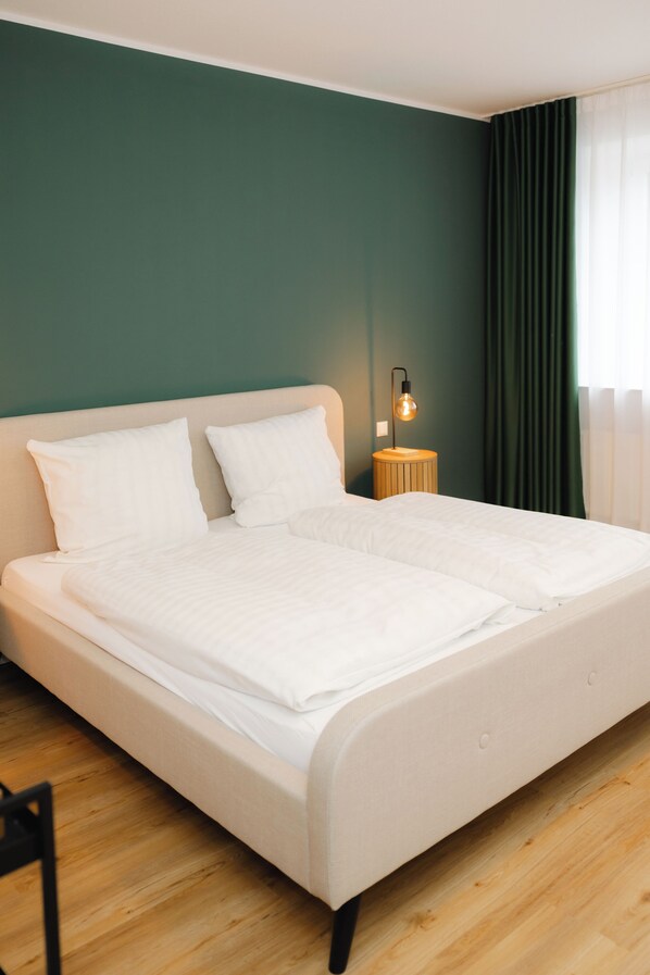 Double Room (1 Extra Bed)