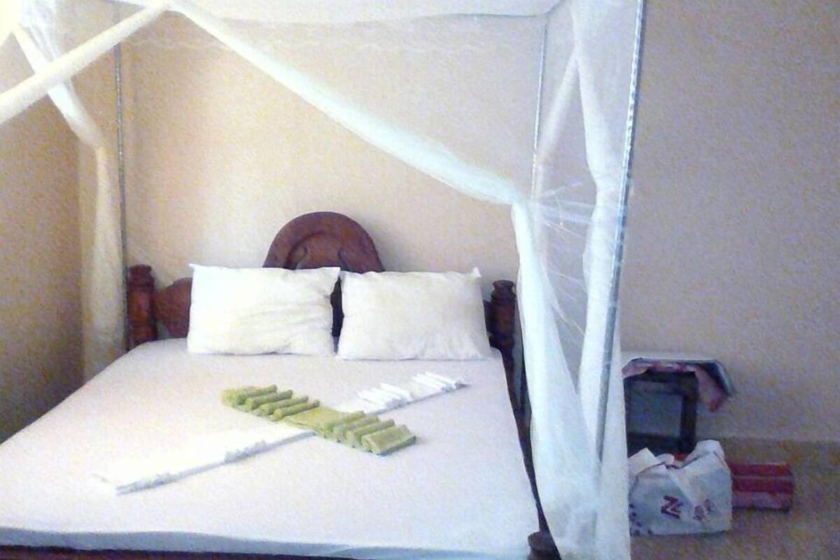 Blackout curtains, rollaway beds, bed sheets