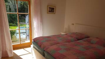 Minibar, kostenloses WLAN, Bettwäsche