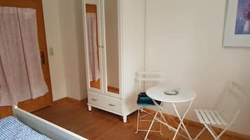 2 bedrooms, minibar, free WiFi, bed sheets