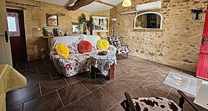 Charming Countryside Gite + Continental Breakfast optional