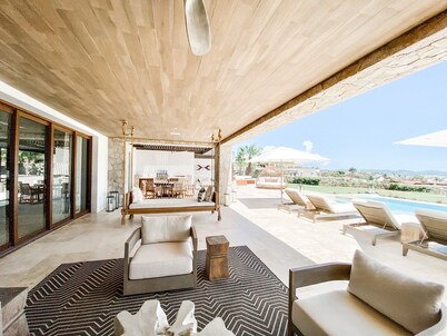 Ocean View Villa w/ Private tunnel to beautiful Beach - Brand New Construction