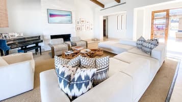 Smart TV, fireplace, stereo, offices