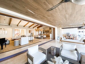 Smart TV, fireplace, stereo, offices