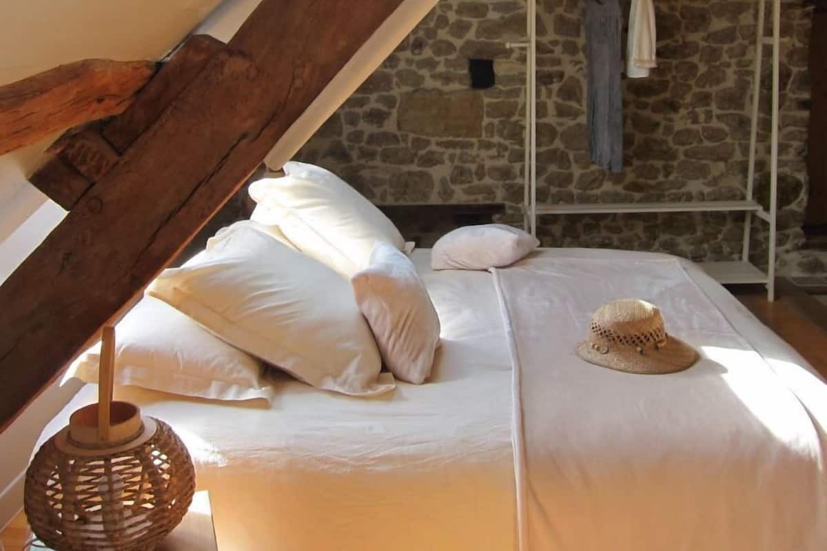 Double Room | Desk, iron/ironing board, free cots/infant beds, free WiFi