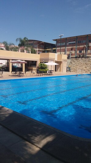 Piscina externa