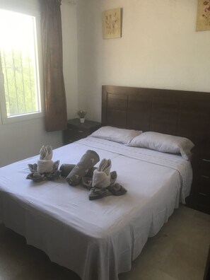 2 dormitorios, tabla de planchar con plancha, wifi