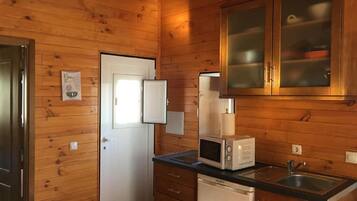 冷蔵庫、電子レンジ、コンロ、トースター