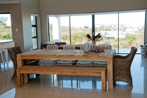 华丽独立别墅 | 客房内用餐