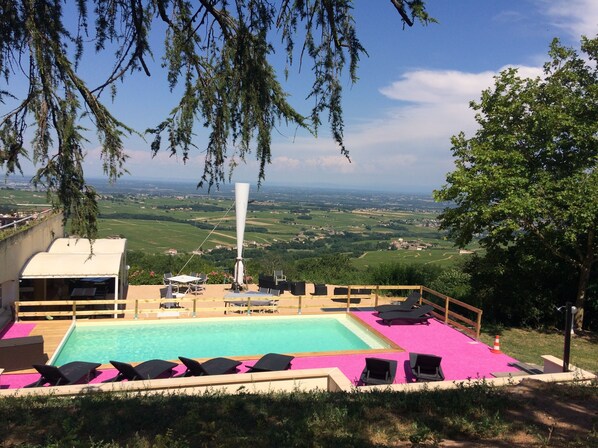 Seasonal outdoor pool