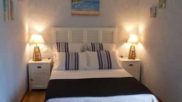 Habitación doble estándar, para no fumadores, baño privado (Bord de l'Eau) | Ropa de cama hipoalergénica y decoración personalizada