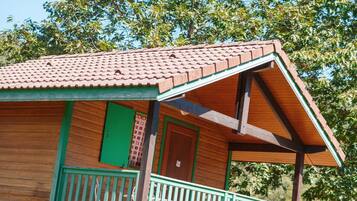 Individually decorated, individually furnished, iron/ironing board, WiFi