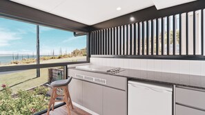 Fridge, microwave, oven, stovetop - 95 Ocean Drive - Panoramic Ocean Views Over The Pacific (EVANS HEAD)