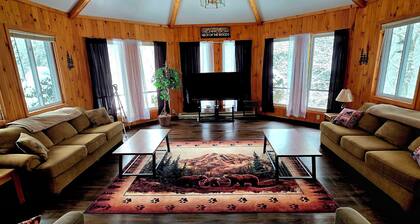 10 bedroom 5 bath mountain home private in-ground pool. Newly renovated 2026