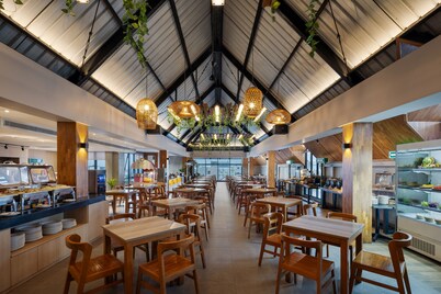 马里波罗阿威塔酒店