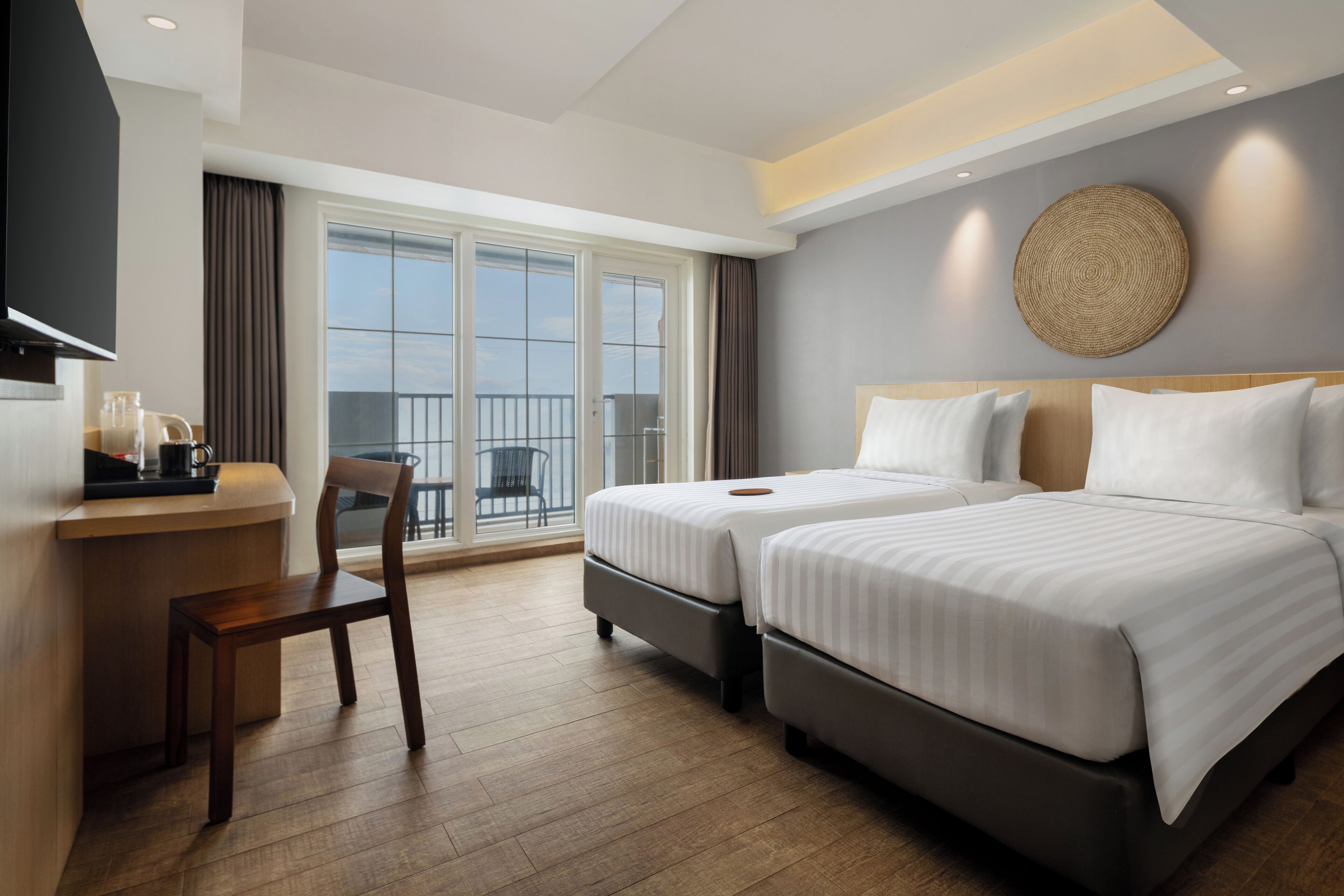 豪華客房 | 高級寢具、迷你吧、客房內保險箱、書桌