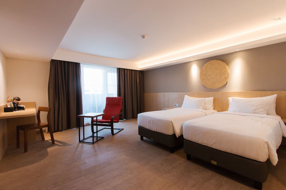 Executive Room | Premium bedding, minibar, in-room safe, desk