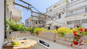 Economy Studio, Kitchen | Balcony