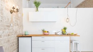 Grand Studio, Kitchen | Private kitchen