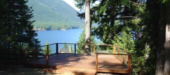 The Family Lake Place- 3 Bdrm- Year Round Hiking, Boating, Fishing
