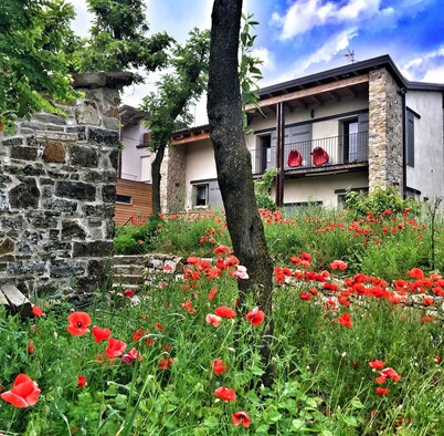 Independent country house 3camere 3bagni fenced garden Piacentini hills