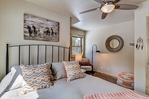 3 makuuhuonetta, silitysrauta/-lauta, Wi-Fi, vuodevaatteet