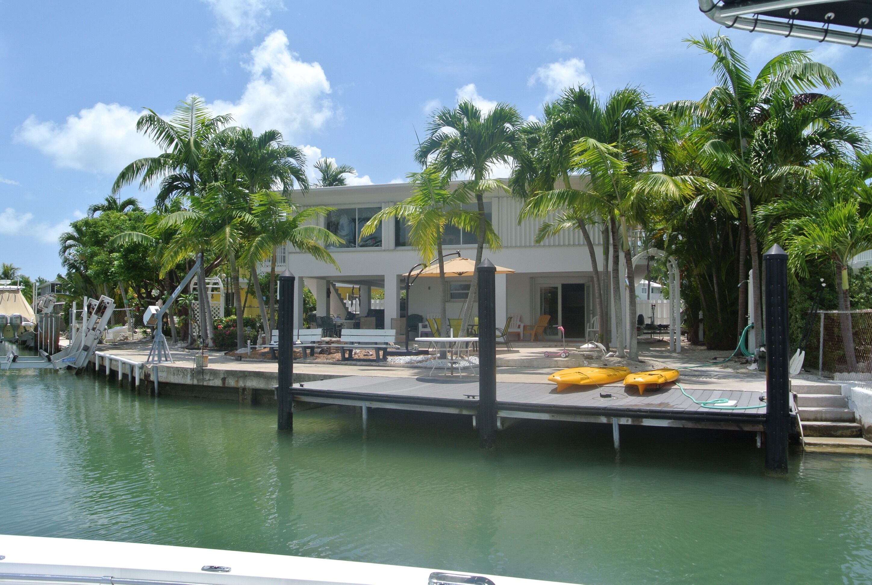 Water Front 3/3 Family and Boat Friendly Home, Great Views