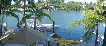 Water Front 3/3 Family and Boat Friendly Home, Great Views