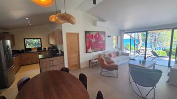 Télévision, chaîne hi-fi