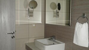 Studio Exécutif | Lavabo de la salle de bain