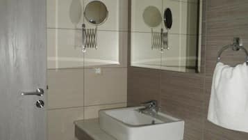 Estúdio executivo | Pia do banheiro