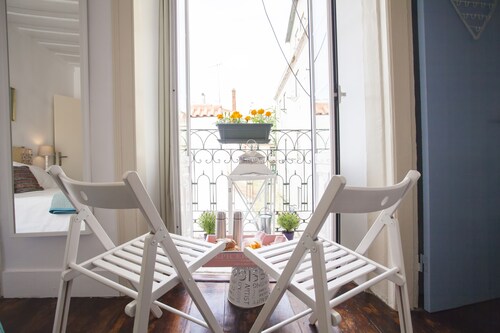 Lisbon Inn Bica Suites