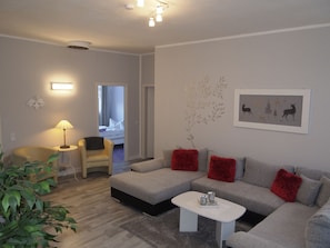 Apartment | Wohnzimmer | Flachbildfernseher