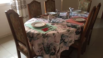Breakfast area