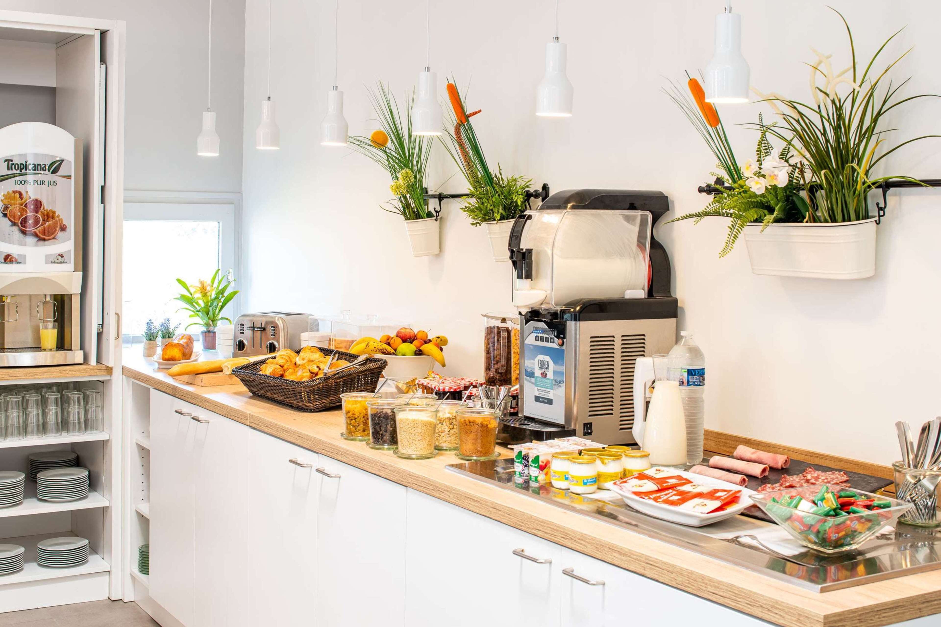 daily buffet breakfast (eur 13.9 per person)