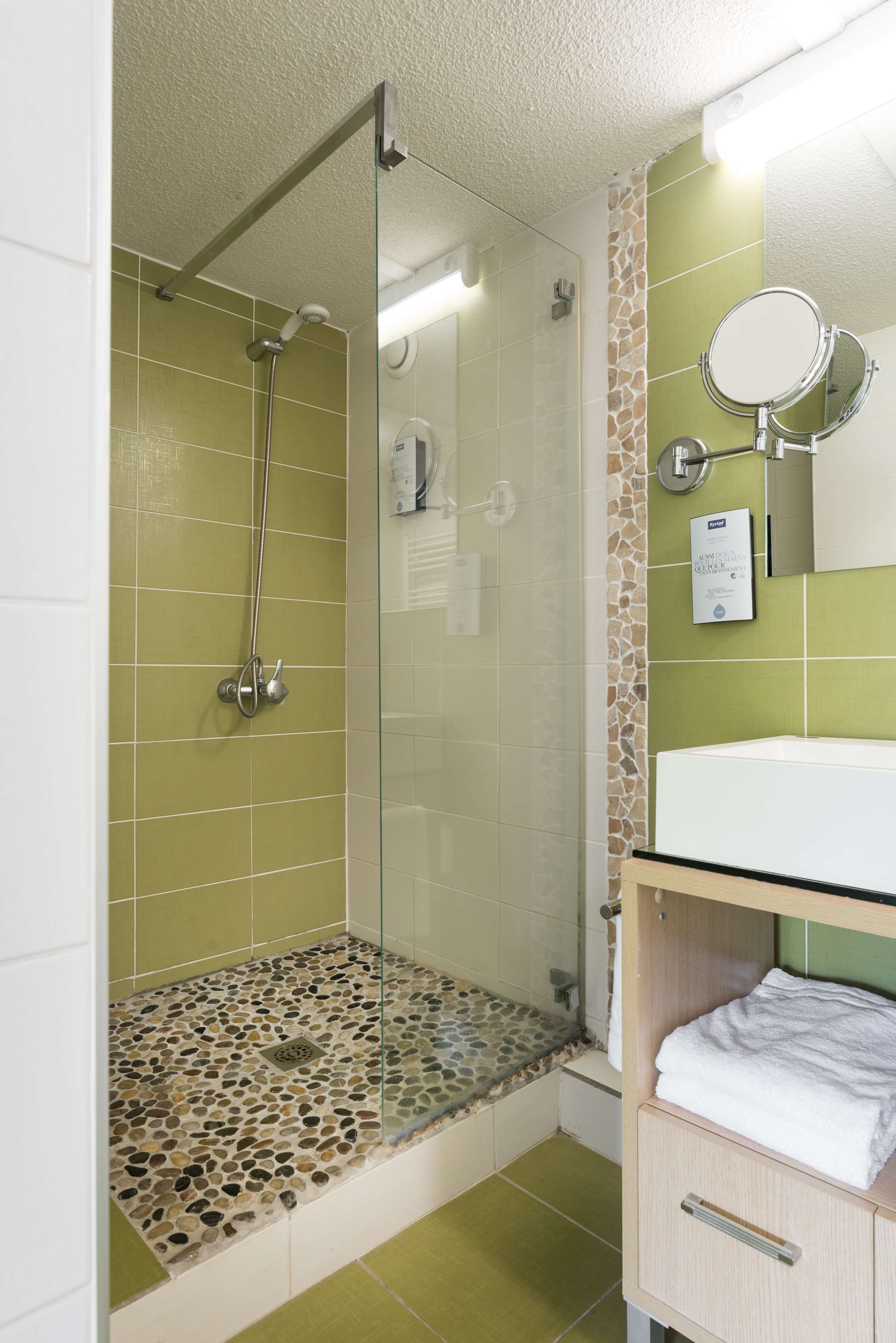 standard room, 1 double bed | bathroom | eco-friendly toiletries, hair dryer, towels