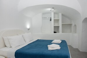 Apartment, 2 Bedrooms (Without View) | Premium bedding, in-room safe, free WiFi, bed sheets - Corrado Caldera Apartments (Santorini)