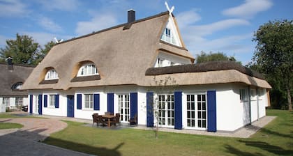 5 ***** Luxus Indoor Pool Villa, 28°, 60 qm Dachterrasse, 390qm Wohnfläche