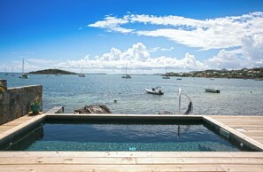 Outdoor pool - Waterfront villa 4 bedrooms, 3 bathrooms with pool, kayaks, high speed wifi (Cul-de-Sac)