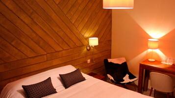 Double Room, 1 Double Bed | In-room safe, individually decorated, individually furnished