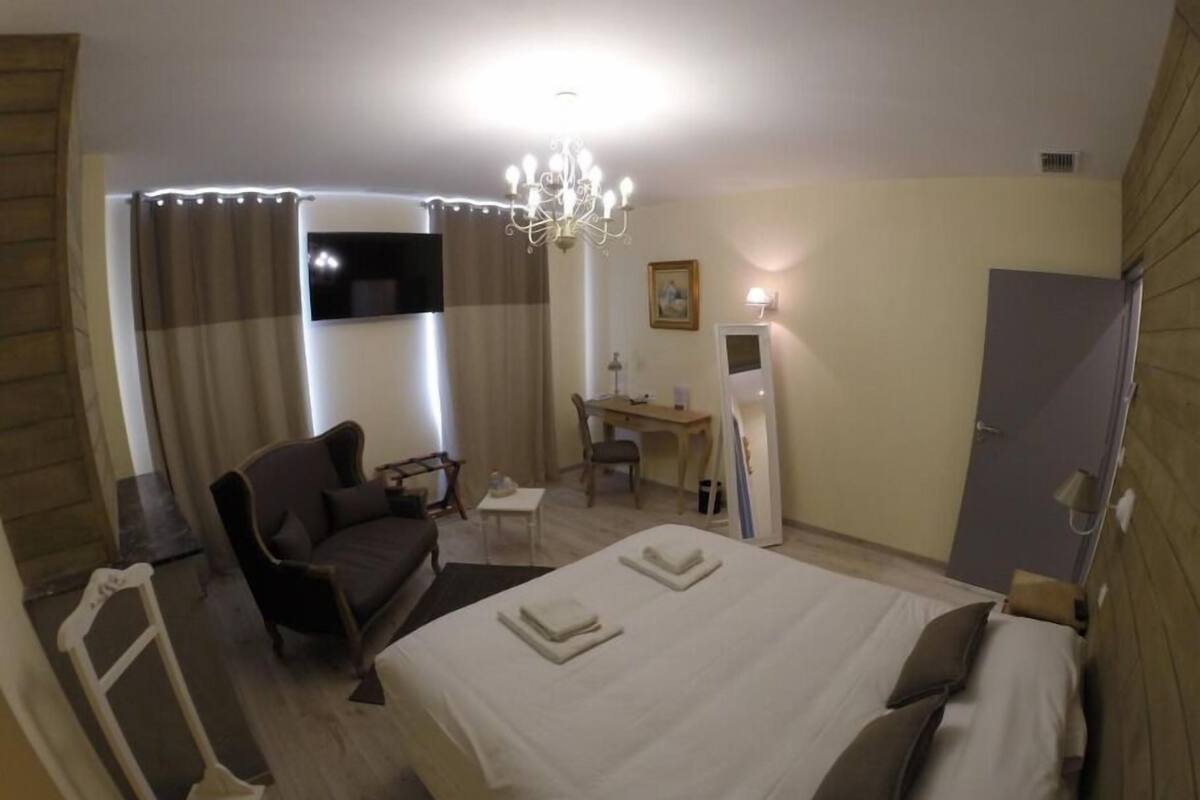 Family Room, 1 Double Bed | In-room safe, soundproofing, iron/ironing board (on request)