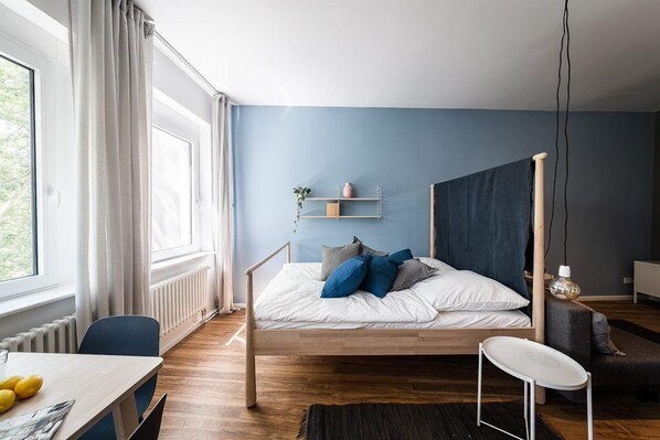 Studio, 1 Queen Bed with Sofa bed (40m²) | Free WiFi