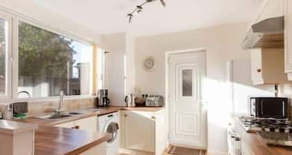 Schönes freistehendes Haus mit 4 Schlafzimmern in Southwell