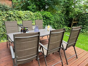 Outdoor dining - Lovely 4 bedroom detached house in Southwell (Southwell)